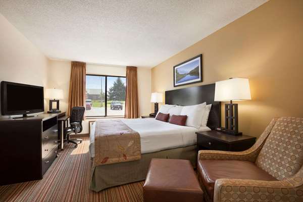 Suite - Ramada Inn Wisconsin Dells - I-90 & I-94, Exit 92