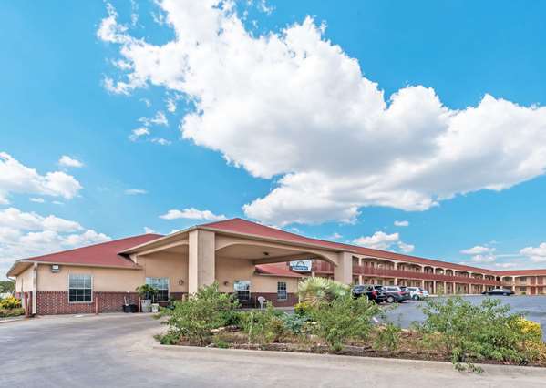 Exterior view - Days Inn Gainesville