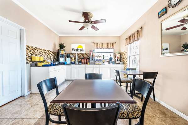  - Days Inn Gainesville