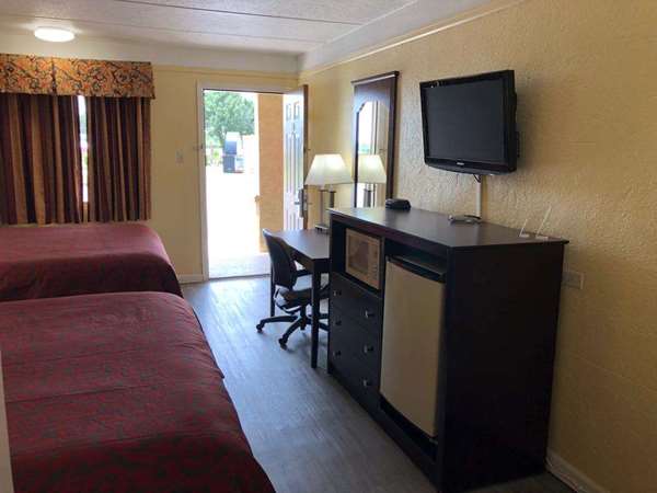  - Days Inn Gainesville