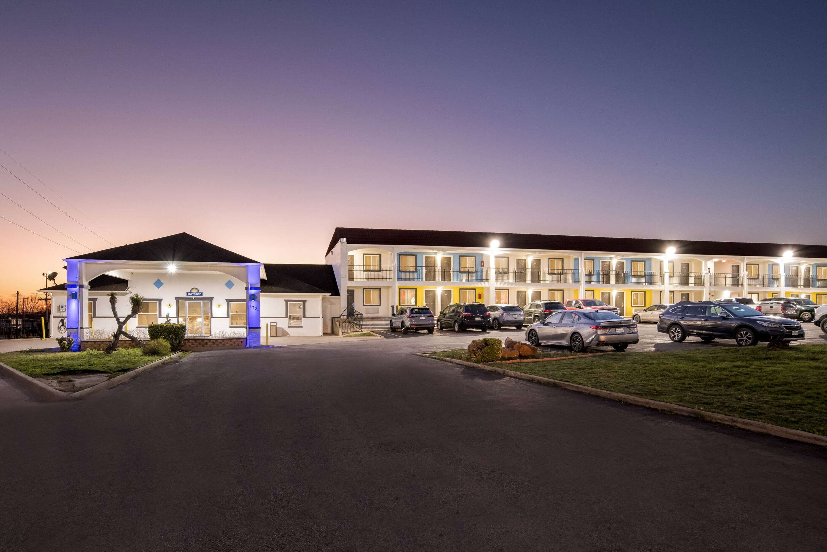 Exterior | Days Inn by Wyndham Gainesville