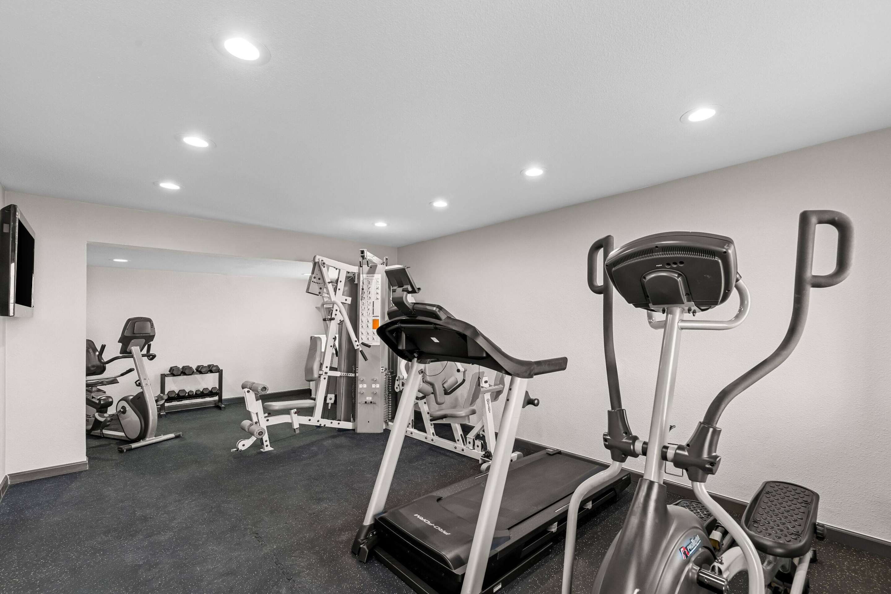 Health club fitness center gym | Days Inn by Wyndham Gainesville