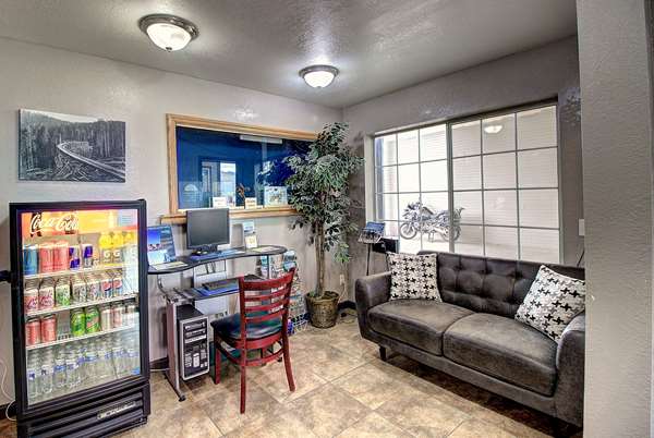 Conference Area - Days Inn Lolo