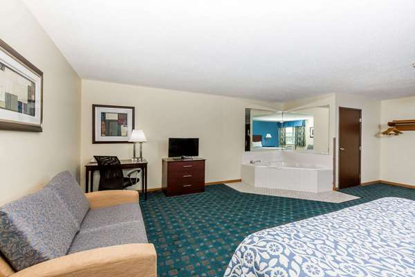 Suite - Days Inn Sioux City - I-29, Exit 143