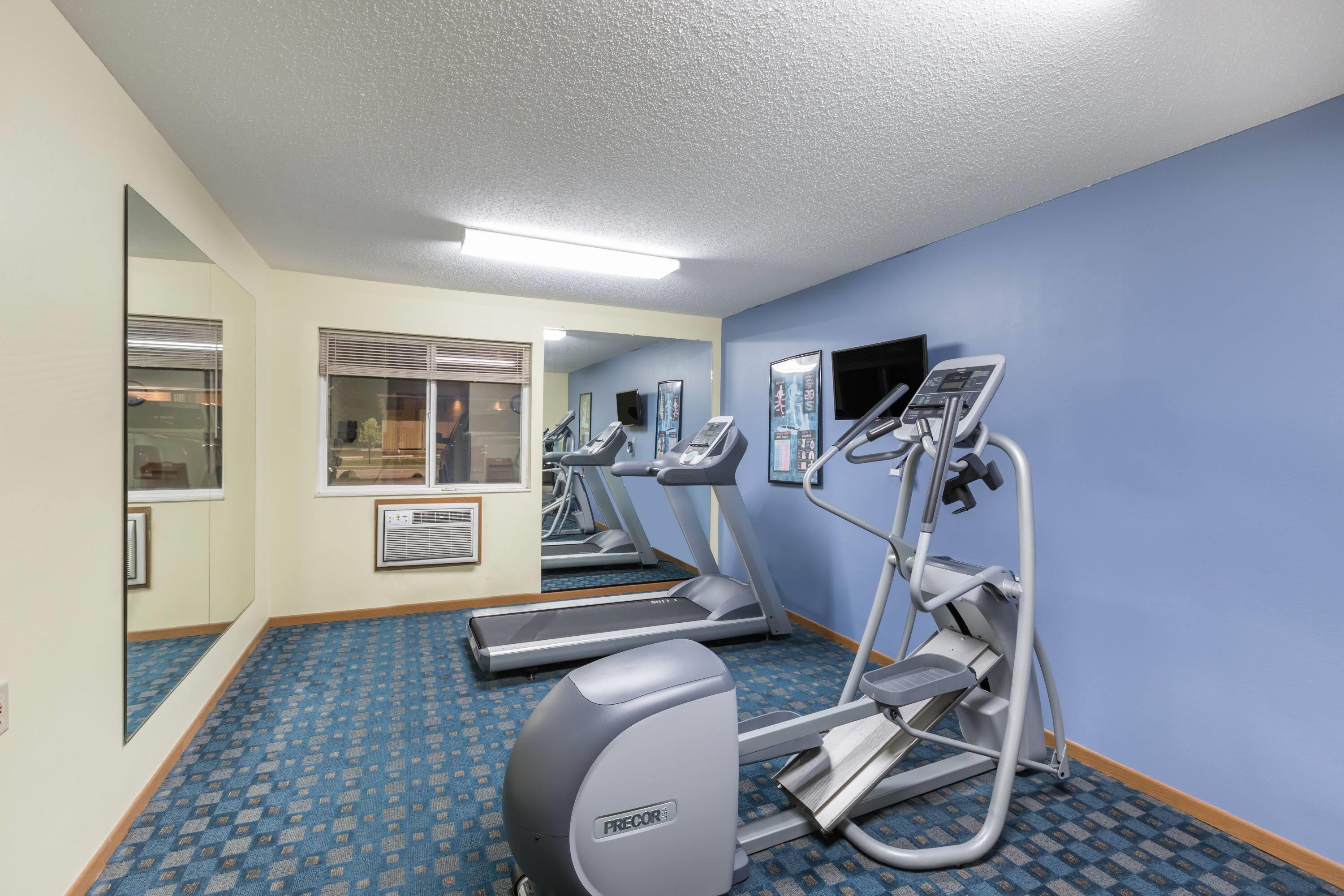 Health club fitness center gym | Days Inn by Wyndham Sioux City