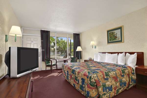  - Days Inn Midtown Fort Pierce