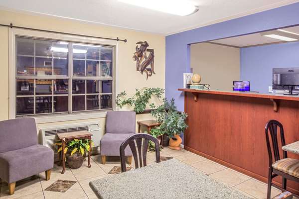  - Days Inn Monroe - I-20, Exit 120