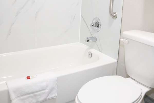  - Days Inn Monroe - I-20, Exit 120