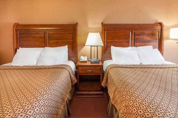  - Ramada Limited Hotel Waterfront Mackinaw City - I-75, Exit 338