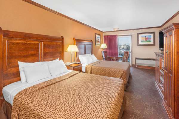 Suite - Ramada Limited Hotel Waterfront Mackinaw City - I-75, Exit 338