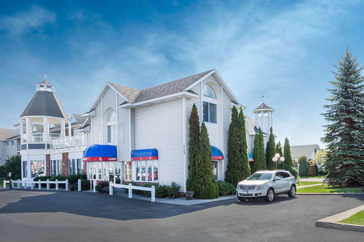Ramada Limited Hotel Waterfront Mackinaw City Mi See S Exterior View Ramada Limited Hotel Waterfront Mackinaw City