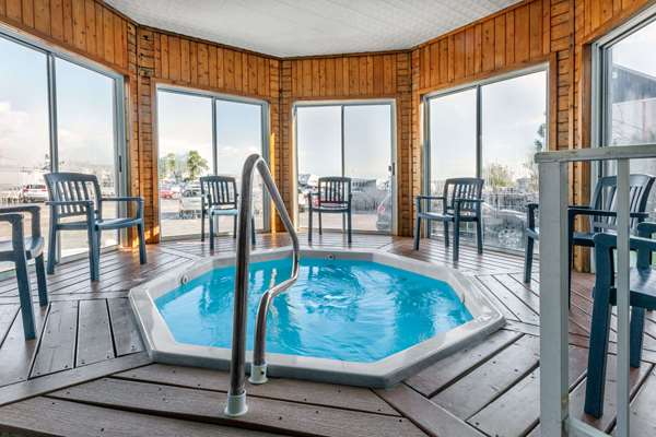 Pool - Ramada Limited Hotel Waterfront Mackinaw City - I-75, Exit 338