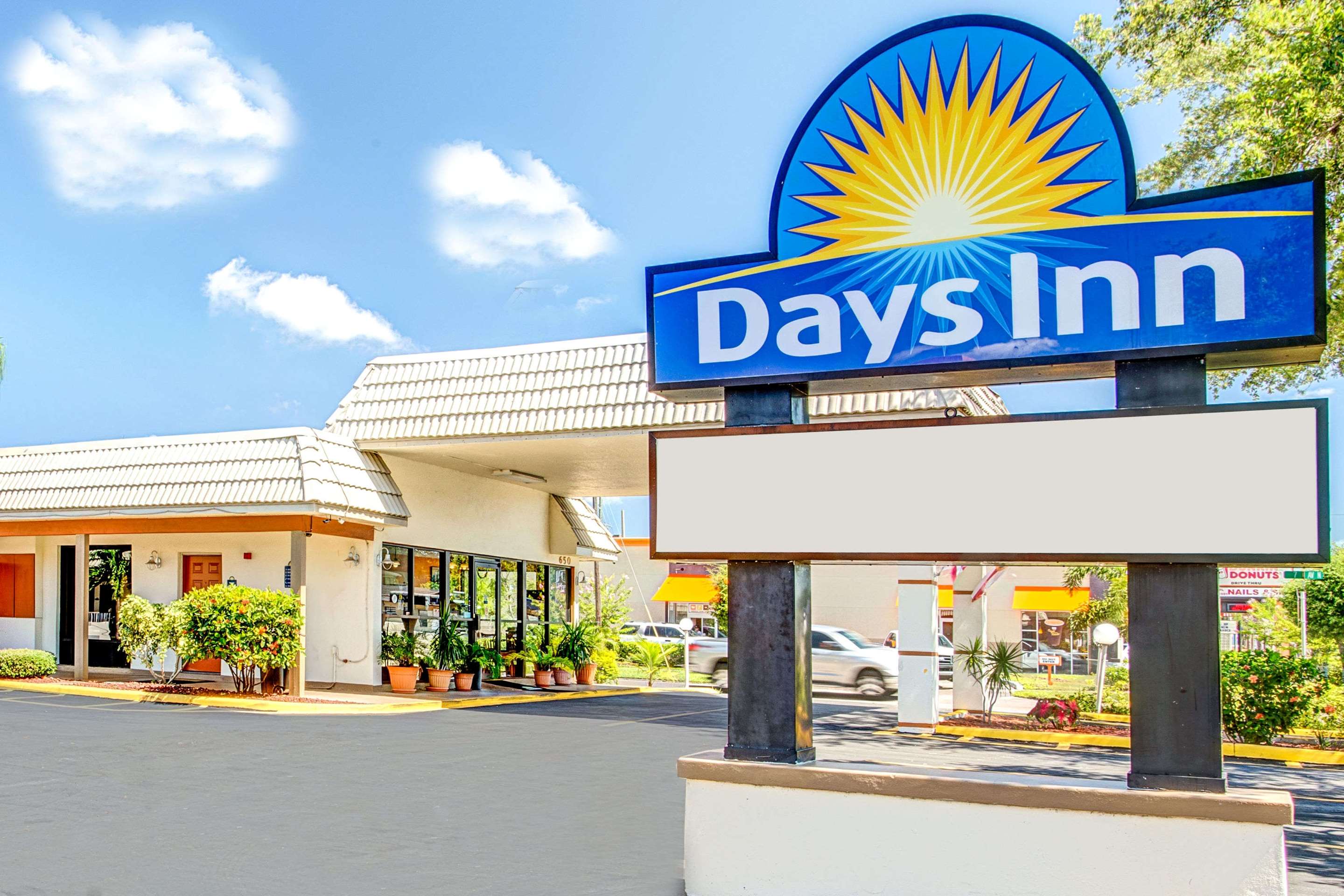 Exterior | Days Inn by Wyndham St. Petersburg Central