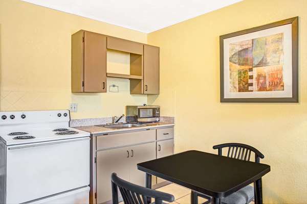 Suite - Days Inn Central St Petersburg