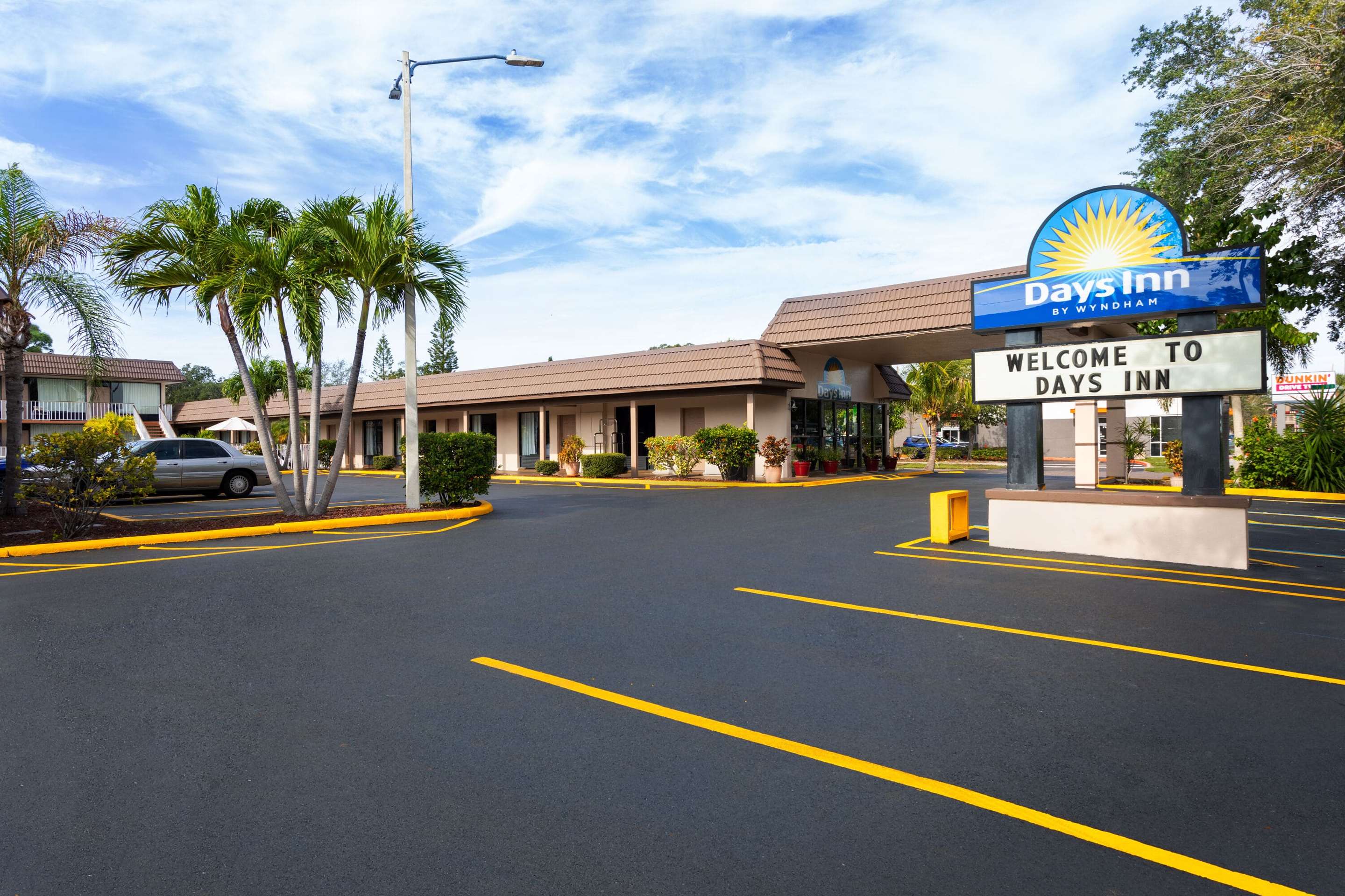 Exterior | Days Inn by Wyndham St. Petersburg Central