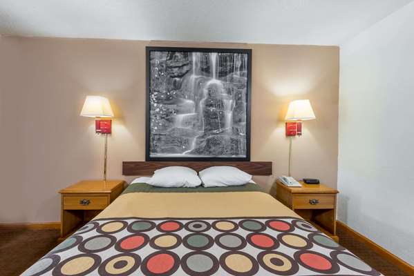  - Super 8 Motel Bridgeport - I-79, Exit 121