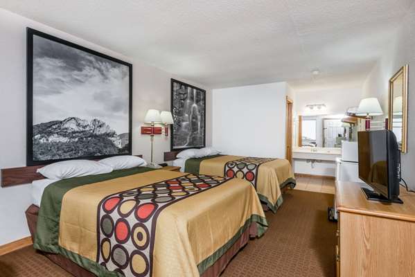  - Super 8 Motel Bridgeport - I-79, Exit 121