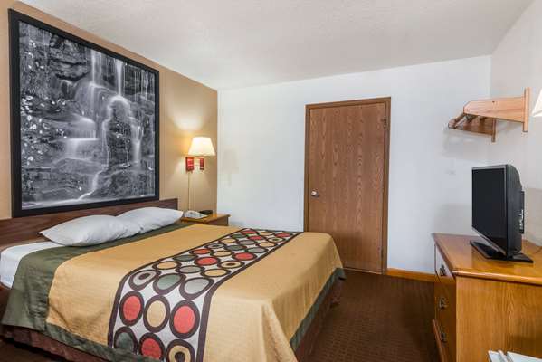  - Super 8 Motel Bridgeport - I-79, Exit 121