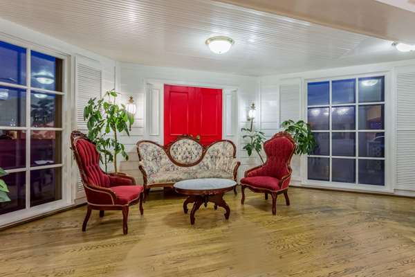  - Ramada Inn River's Edge Roanoke