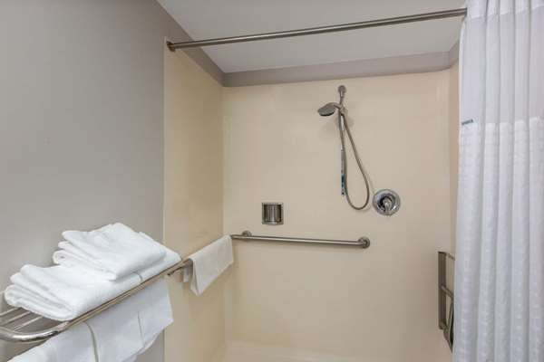  - Days Inn Ukiah