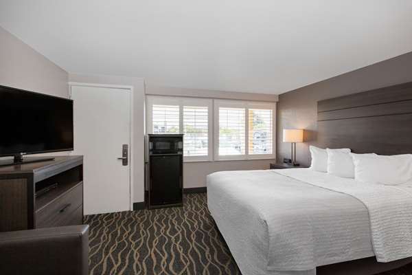  - Days Inn Ukiah