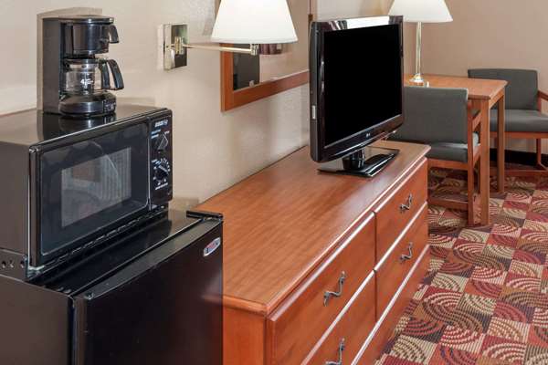  - Super 8 Hotel Shipshewana