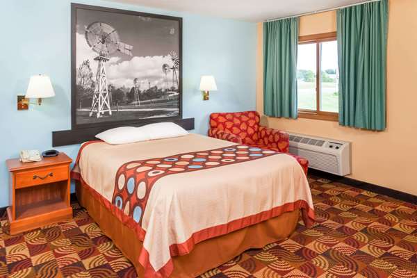  - Super 8 Hotel Shipshewana