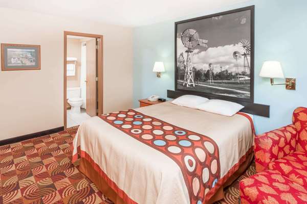  - Super 8 Hotel Shipshewana