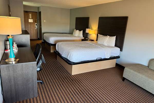 2 Queen Beds, Deluxe Room, Non-Smoking