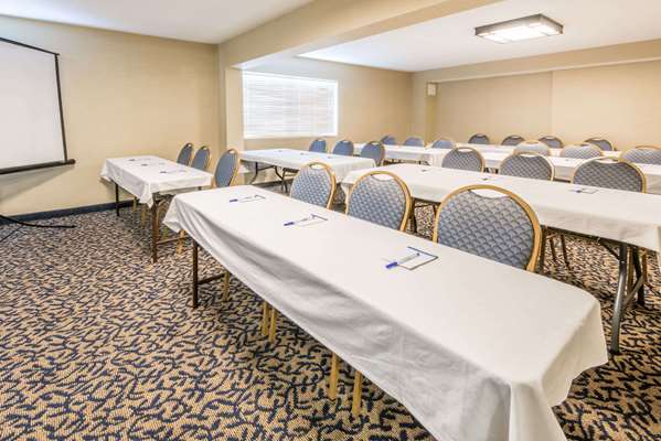  - Baymont Inn & Suites Branford - I-95, Exit 56