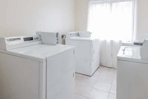  - Baymont Inn & Suites Branford - I-95, Exit 56