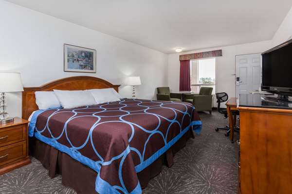  - Super 8 Hotel Taber