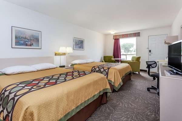  - Super 8 Hotel Taber