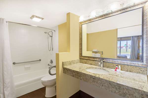  - Days Inn Wildwood - I-75, Exit 329