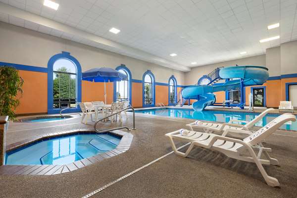 Pool - Howard Johnson Inn Billings - I-90, Exit 446
