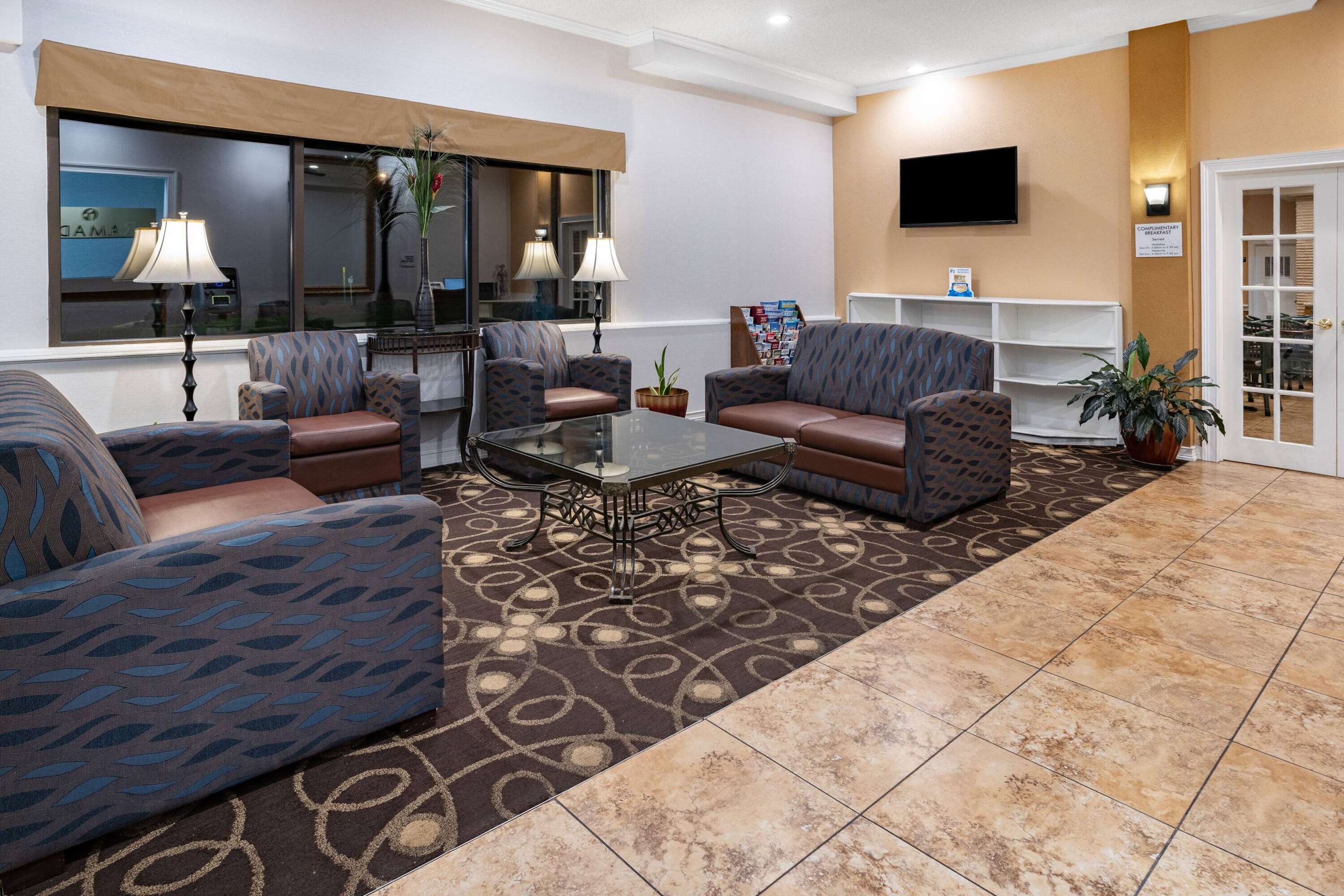 Lobby | Ramada by Wyndham West Atlantic City