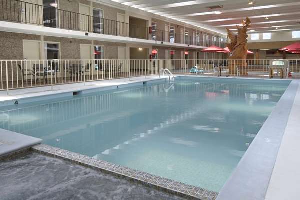 Pool - Ramada Inn Sterling - I-76, Exit 125