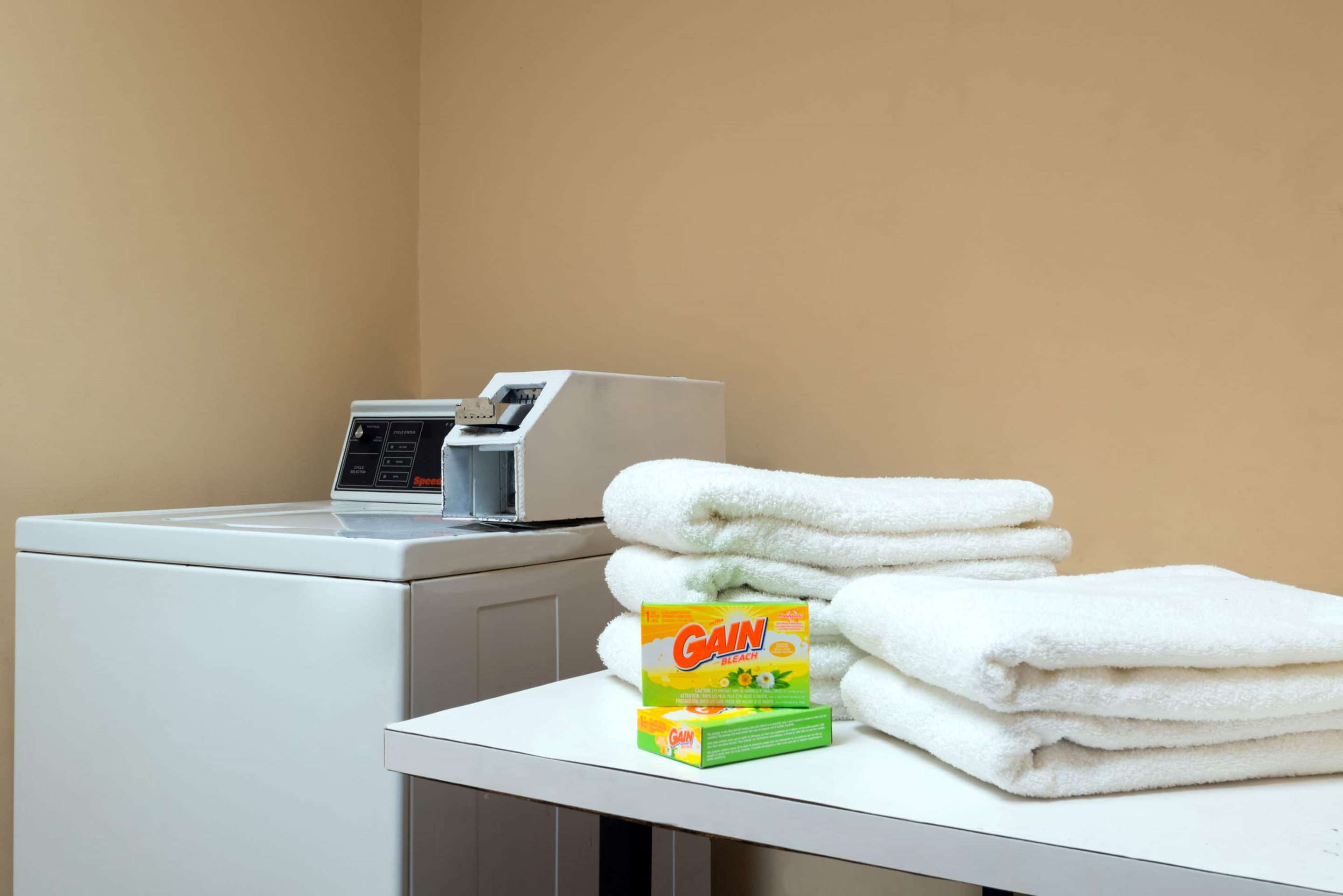 Laundry Room | Days Inn by Wyndham Seaworld/Lackland AFB
