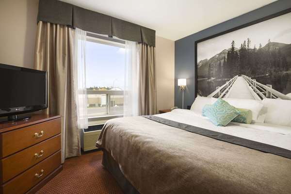 Suite - Super 8 Hotel Whitecourt