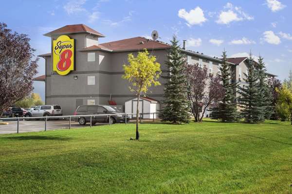 Exterior view - Super 8 Hotel Whitecourt