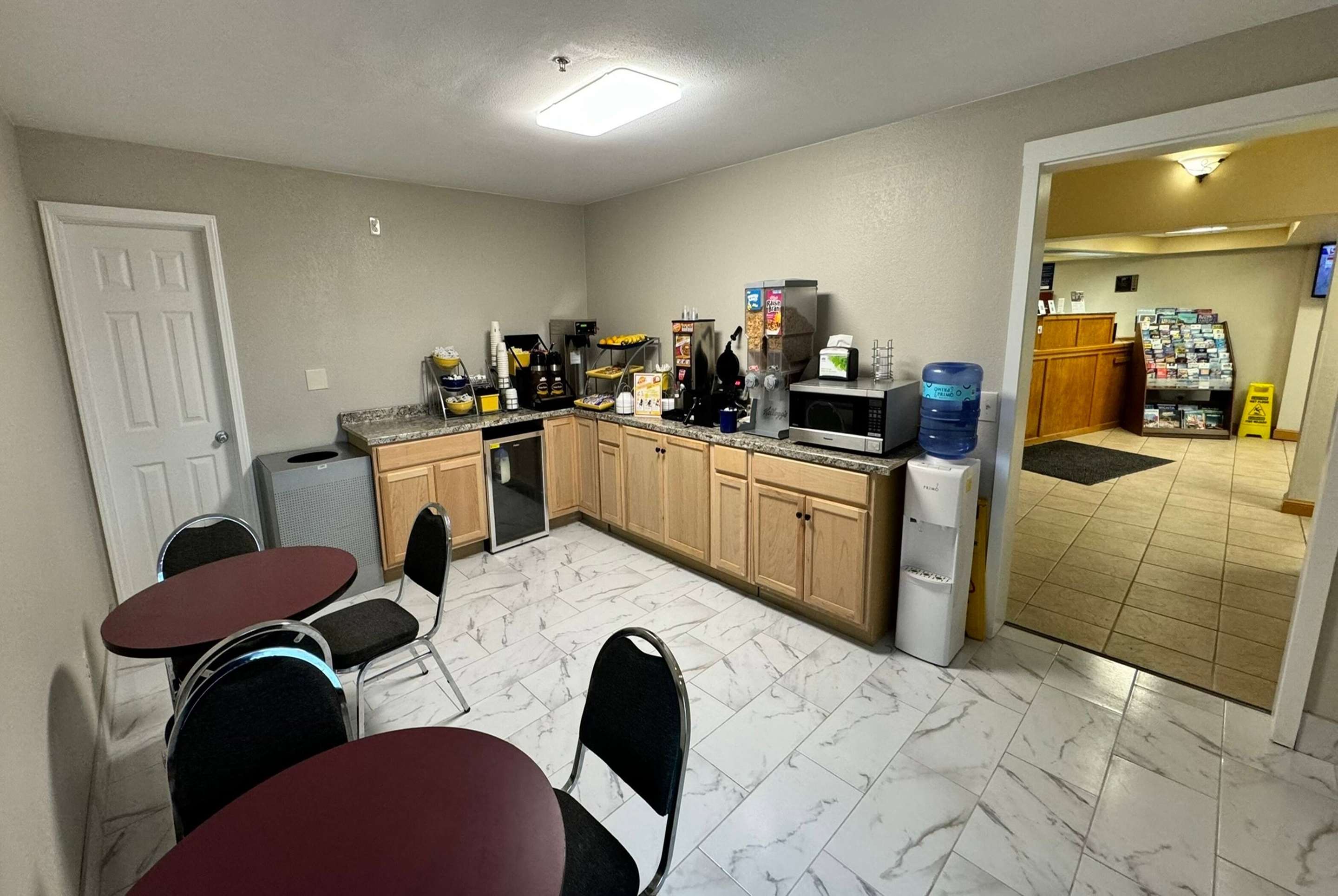 Undefined | Days Inn by Wyndham Shawnee