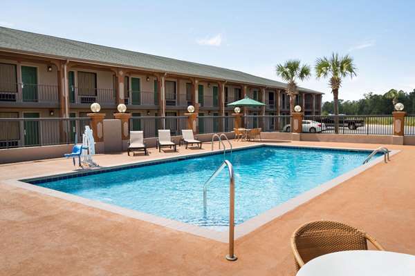 Pool - Days Inn US 17 Hardeeville - I-95, Exit 5