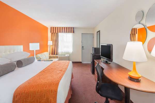  - Howard Johnson Inn Vero Beach - I-95, Exit 147