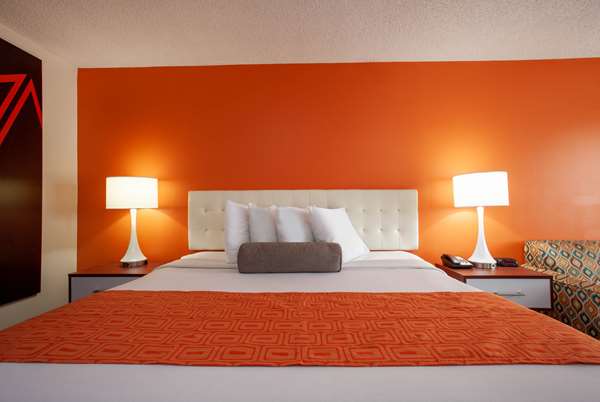  - Howard Johnson Inn Vero Beach - I-95, Exit 147