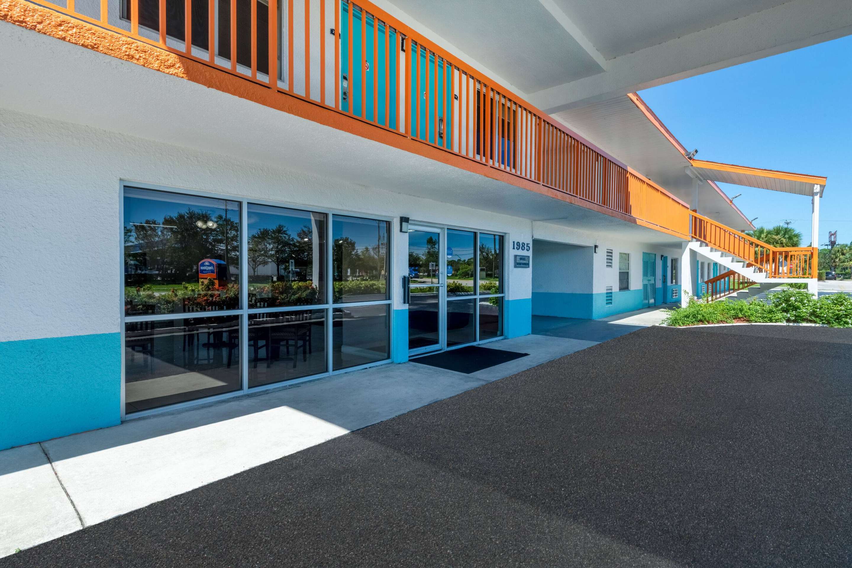 Exterior | Howard Johnson by Wyndham Vero Beach/I-95