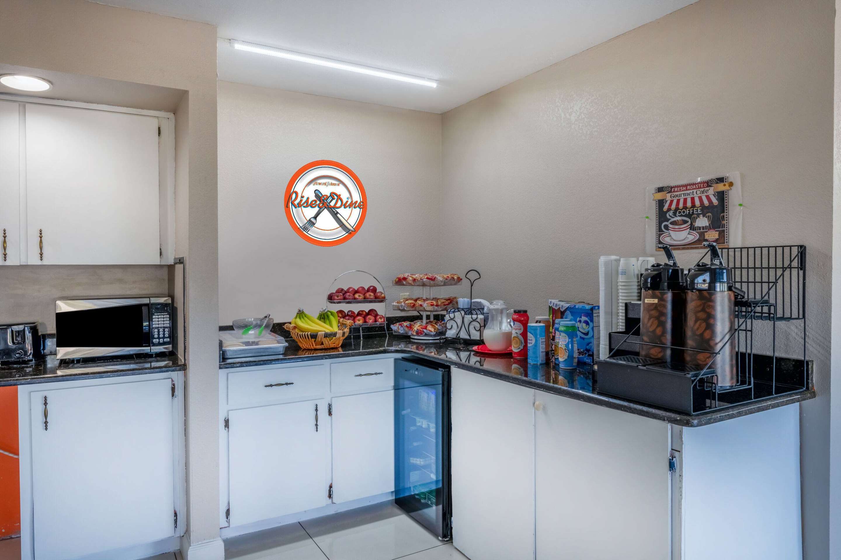 Property amenity | Howard Johnson by Wyndham Vero Beach/I-95