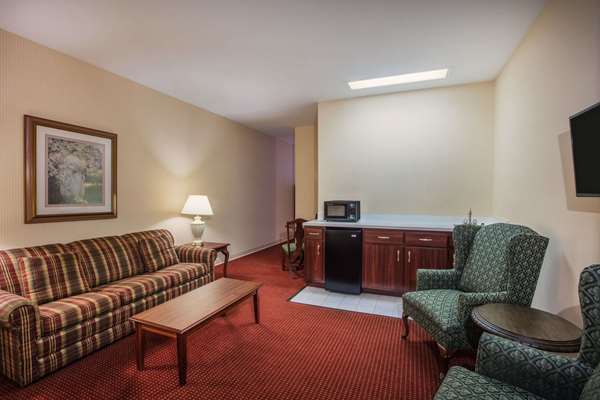  - Ramada Inn at Historic Ligonier