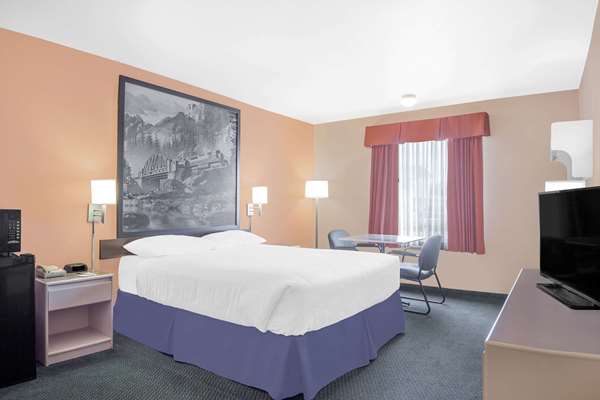  - Super 8 Hotel Cranbrook