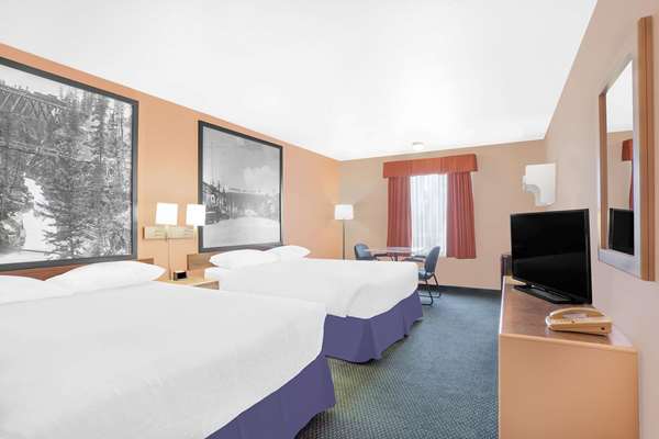  - Super 8 Hotel Cranbrook