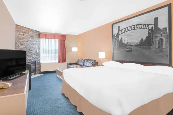  - Super 8 Hotel Cranbrook
